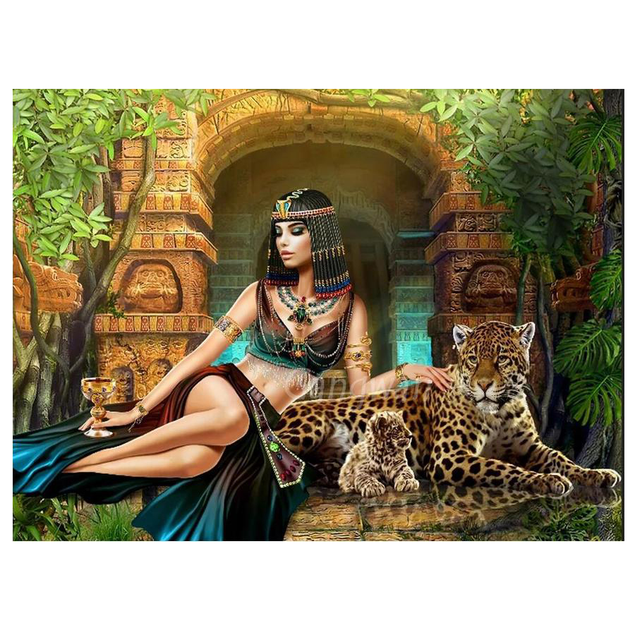 Embroidery In Egypt - 5D round square diamond embroidery Cleopatra