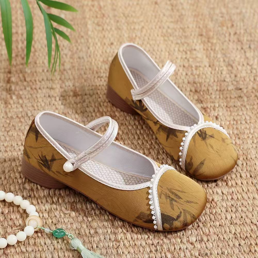 Chinese Style Women Low Heel C - Embroidery Horse recension och pris