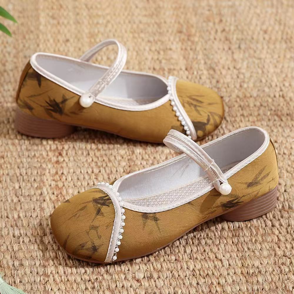 Chinese Style Women Low Heel C - Embroidery Horse recension och pris