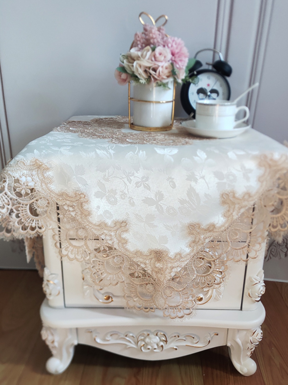 European Sle Bede Table Cover  - Embroidery Towel recension och pris