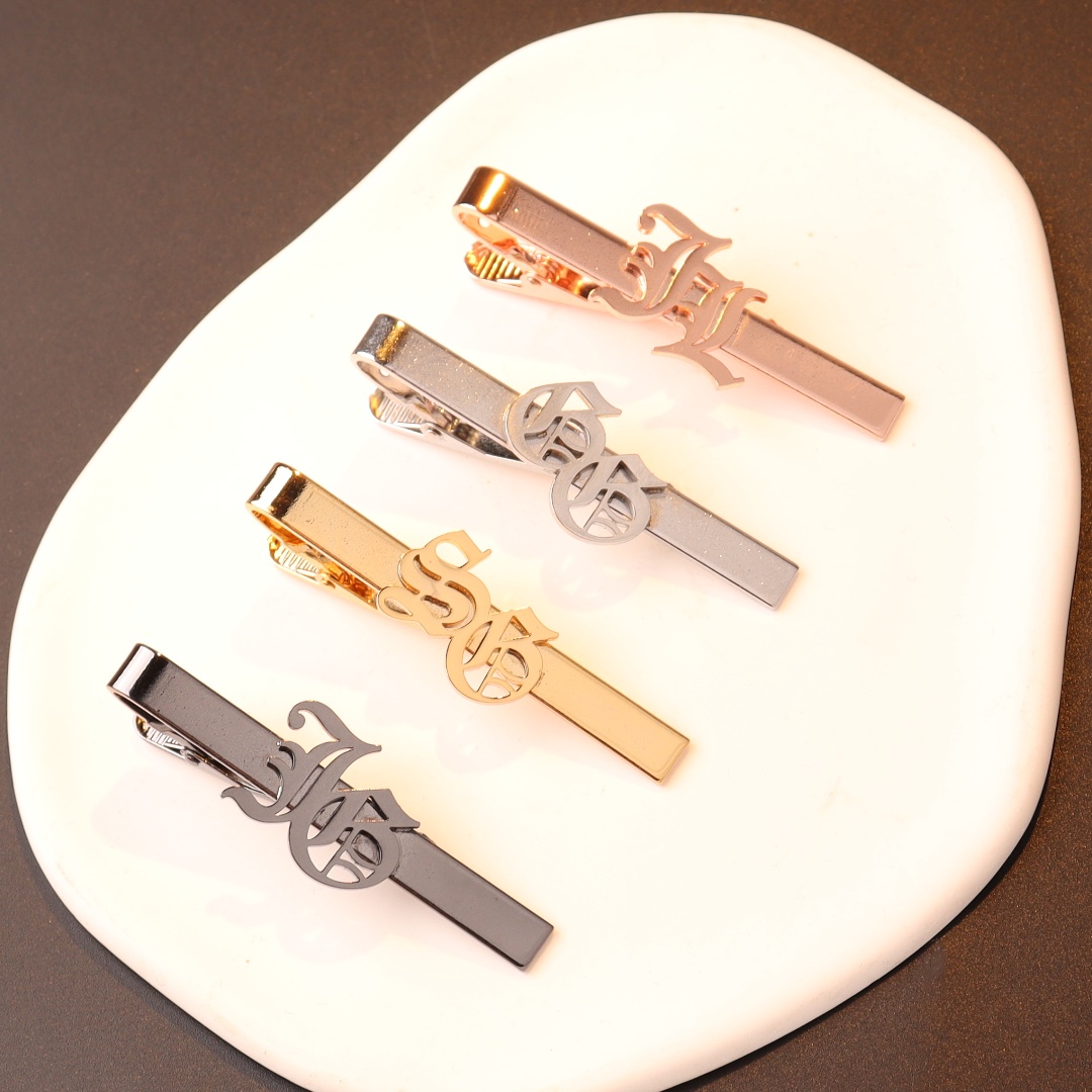 Custom Name Initials Tie Clip  - Embroidery Knot recension och pris