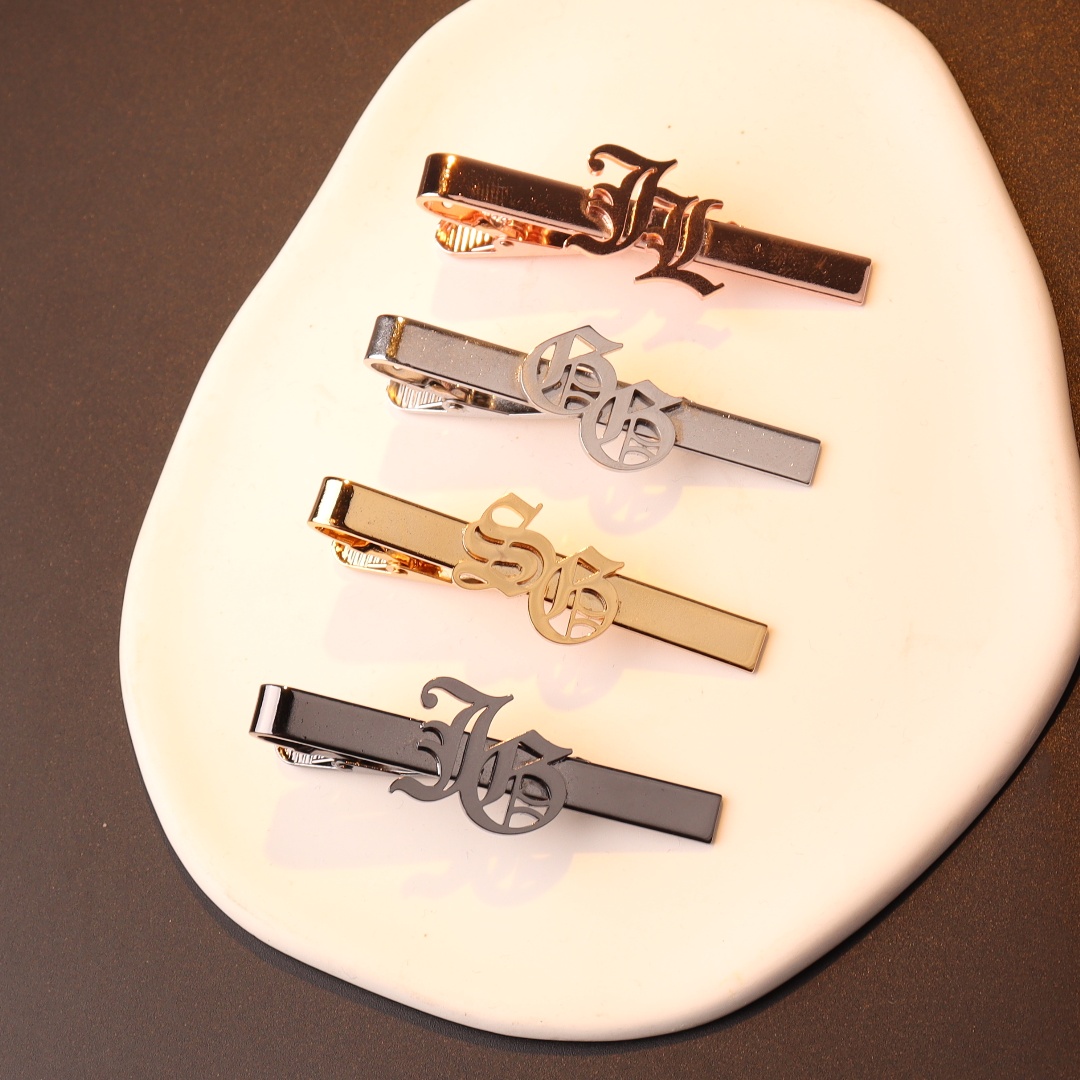 Custom Name Initials Tie Clip  - Embroidery Knot recension och pris