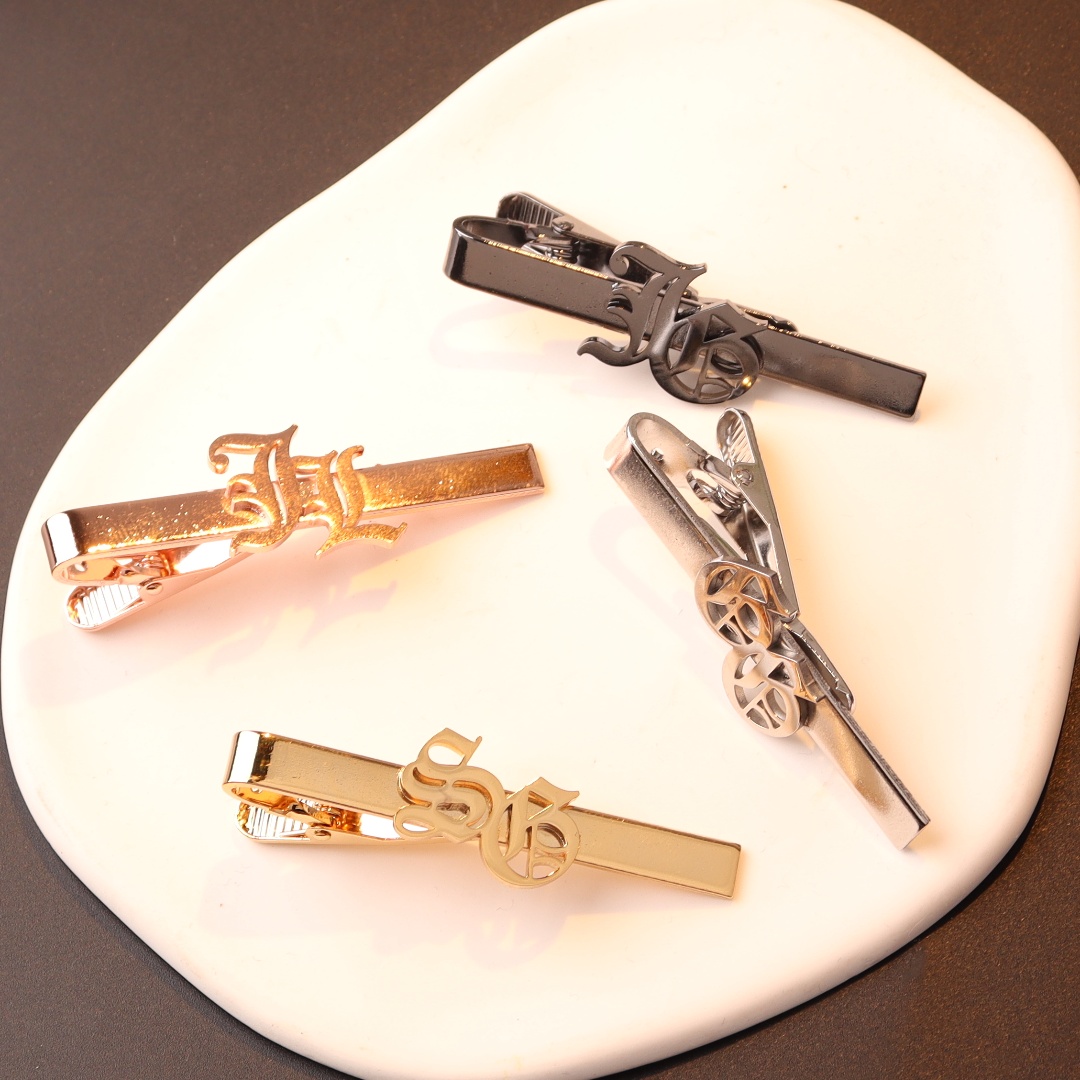 Custom Name Initials Tie Clip  - Embroidery Knot recension och pris