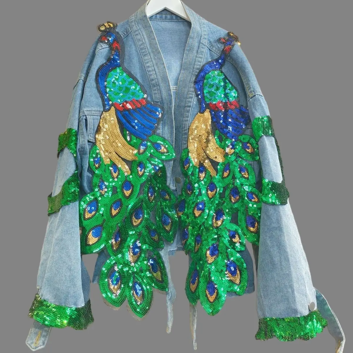 Women V-neck 3D Peacock Sequin - Embroidery Jeans Sakura recension och pris