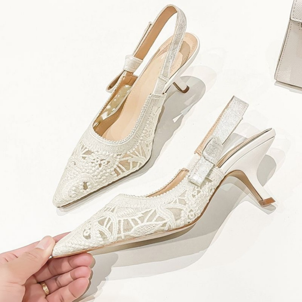 Genuine Leather High Heel Sand - Embroidery Knot recension och pris
