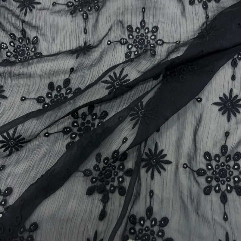 Black Semi Transparent Hollow  - Embroidery Knot recension och pris